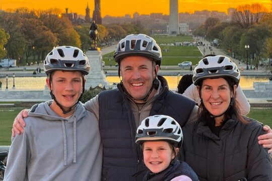 Private Family-Friendly DC Tour by Bike