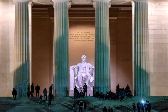 Day or Night Grand Tour of Washington DC with Stops at 8+ Sites