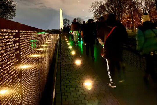 BEST DC LED Magic Guided Tour - 3.5hrs Discount. Free light snack