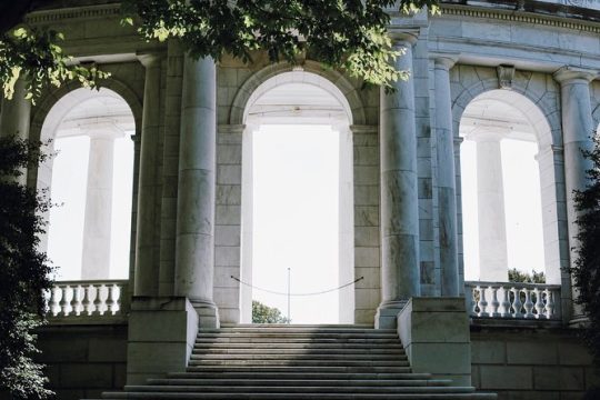 Arlington Cemetery & Changing of the Guard - Semi-private Tour