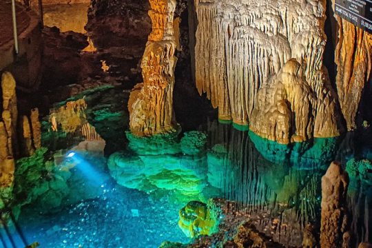 Luray Caverns Private Round Trip Transfer By Luxury Vehicle